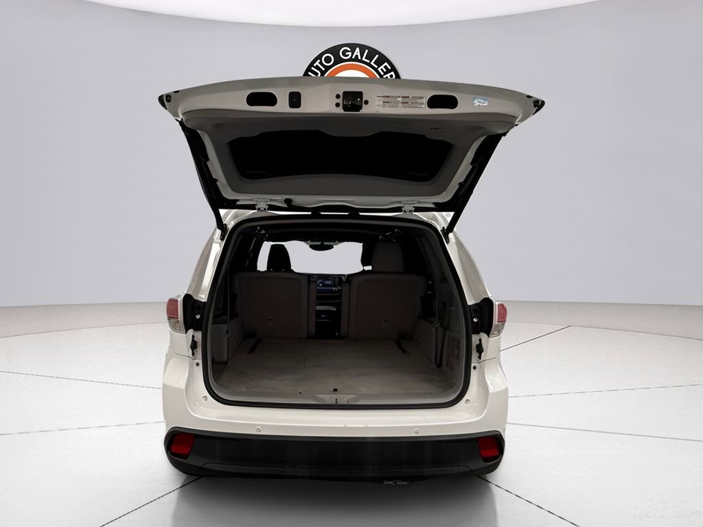 Used 2015 Toyota Highlander Limited image 26