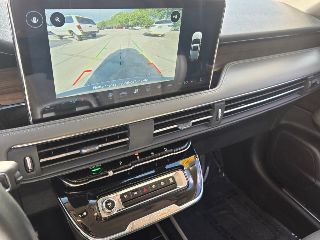 Used 2024 Lincoln Corsair Grand Touring AWD/4WD image 17