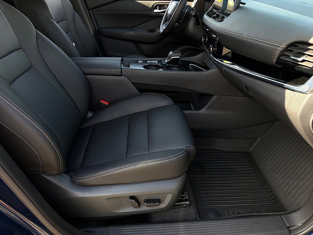 Used 2025 Nissan Rogue SL image 20