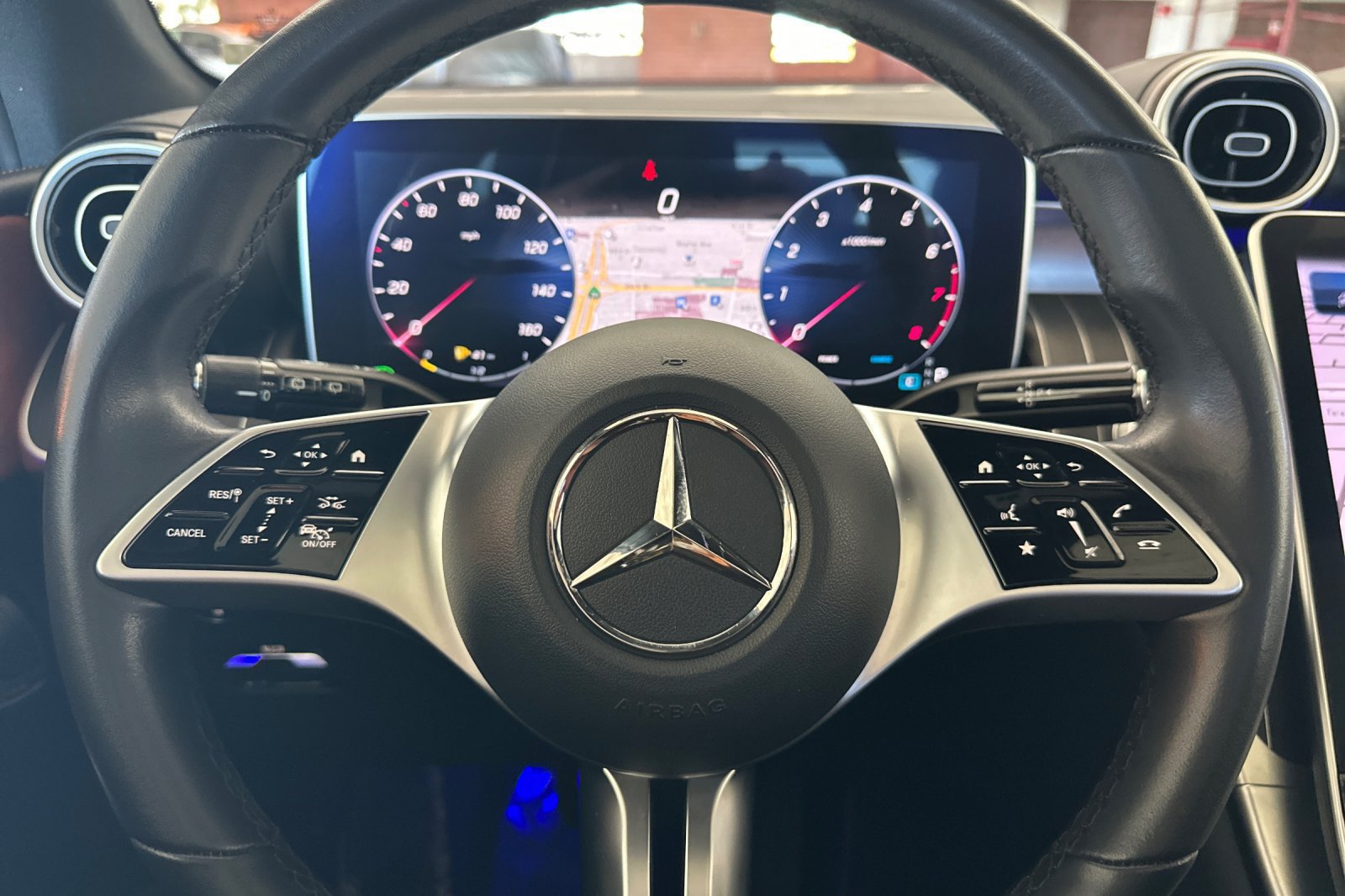 Used 2023 Mercedes-Benz GLC 300 image 30