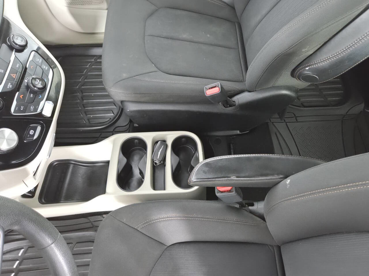 Used 2017 Chrysler Pacifica LX FWD image 17