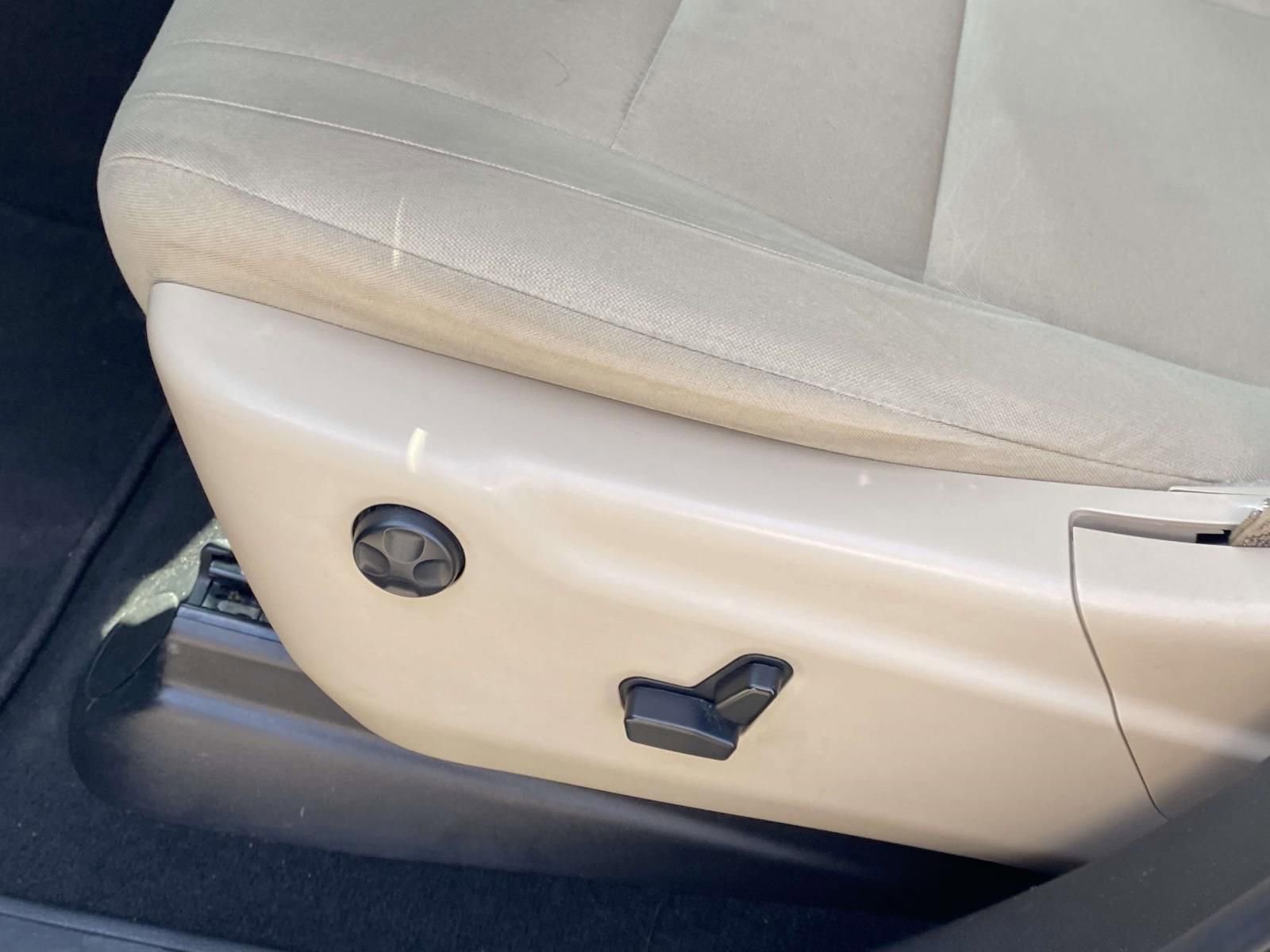 Used 2020 Dodge Durango SXT image 16