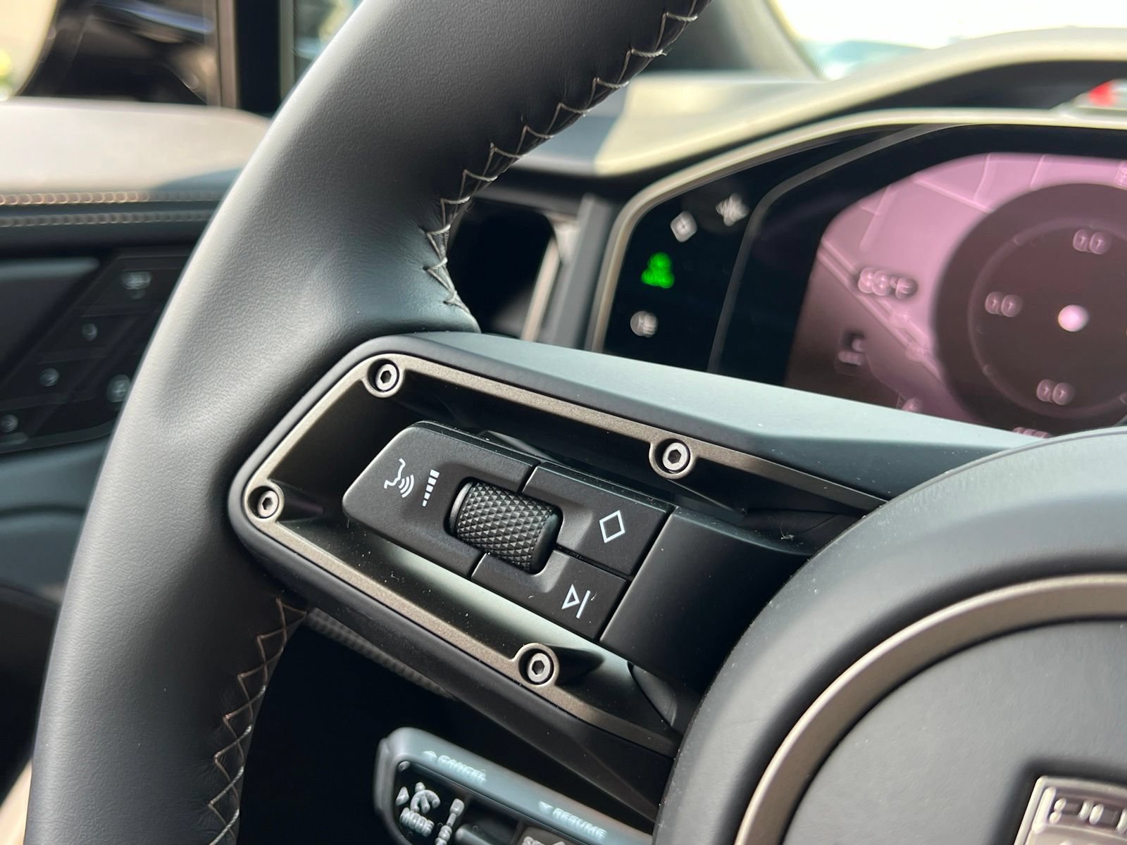 New 2026 Porsche Cayenne Turbo AWD/4WD image 27