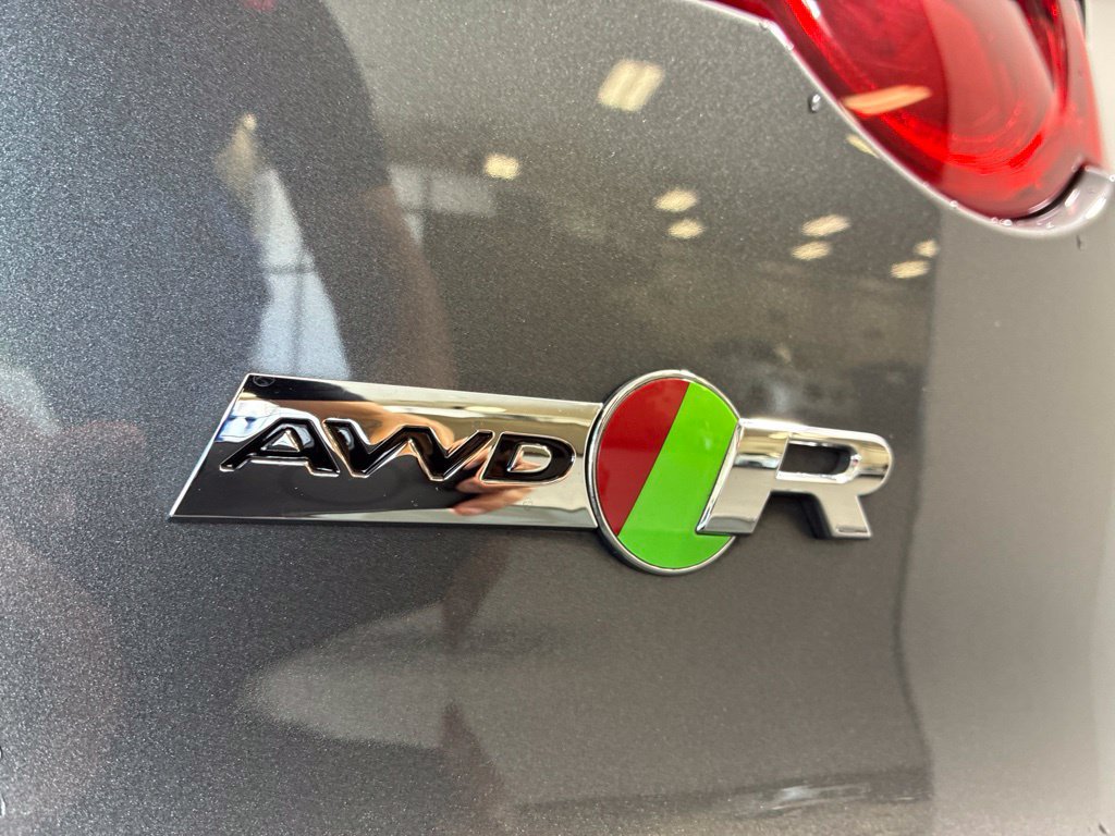 Used 2017 Jaguar F-TYPE R AWD/4WD image 30