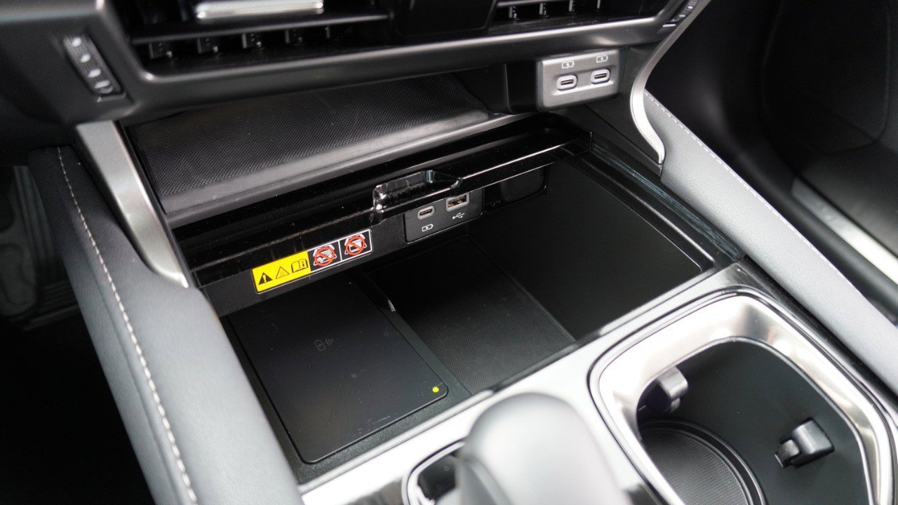 Used 2025 Lexus RX 350 FWD w/ Technology Package image 19