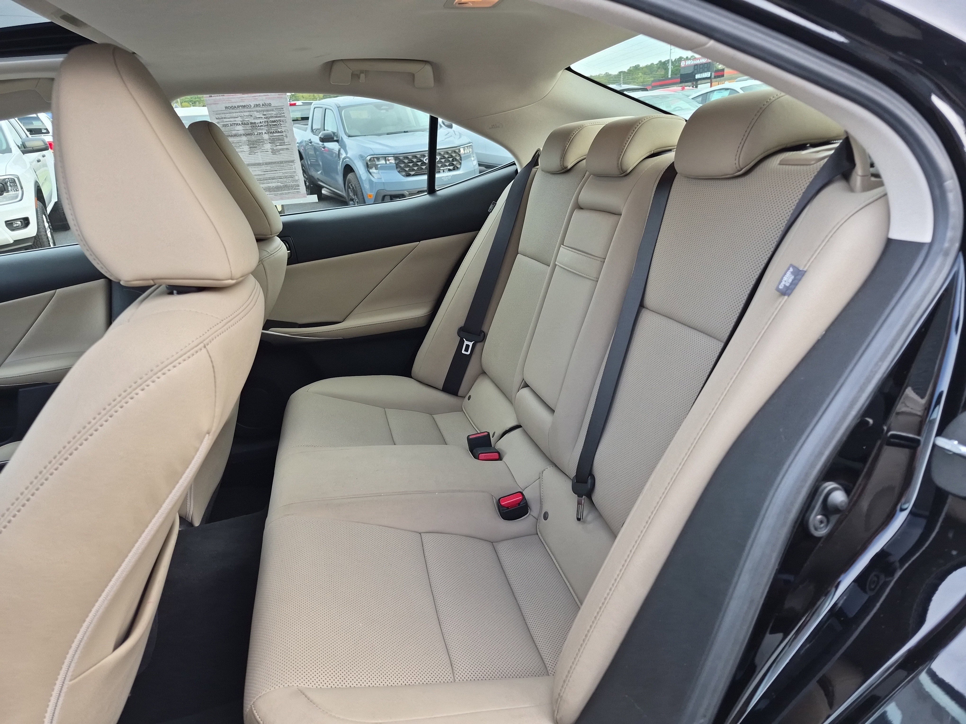 Used 2020 Lexus IS 300 image 16