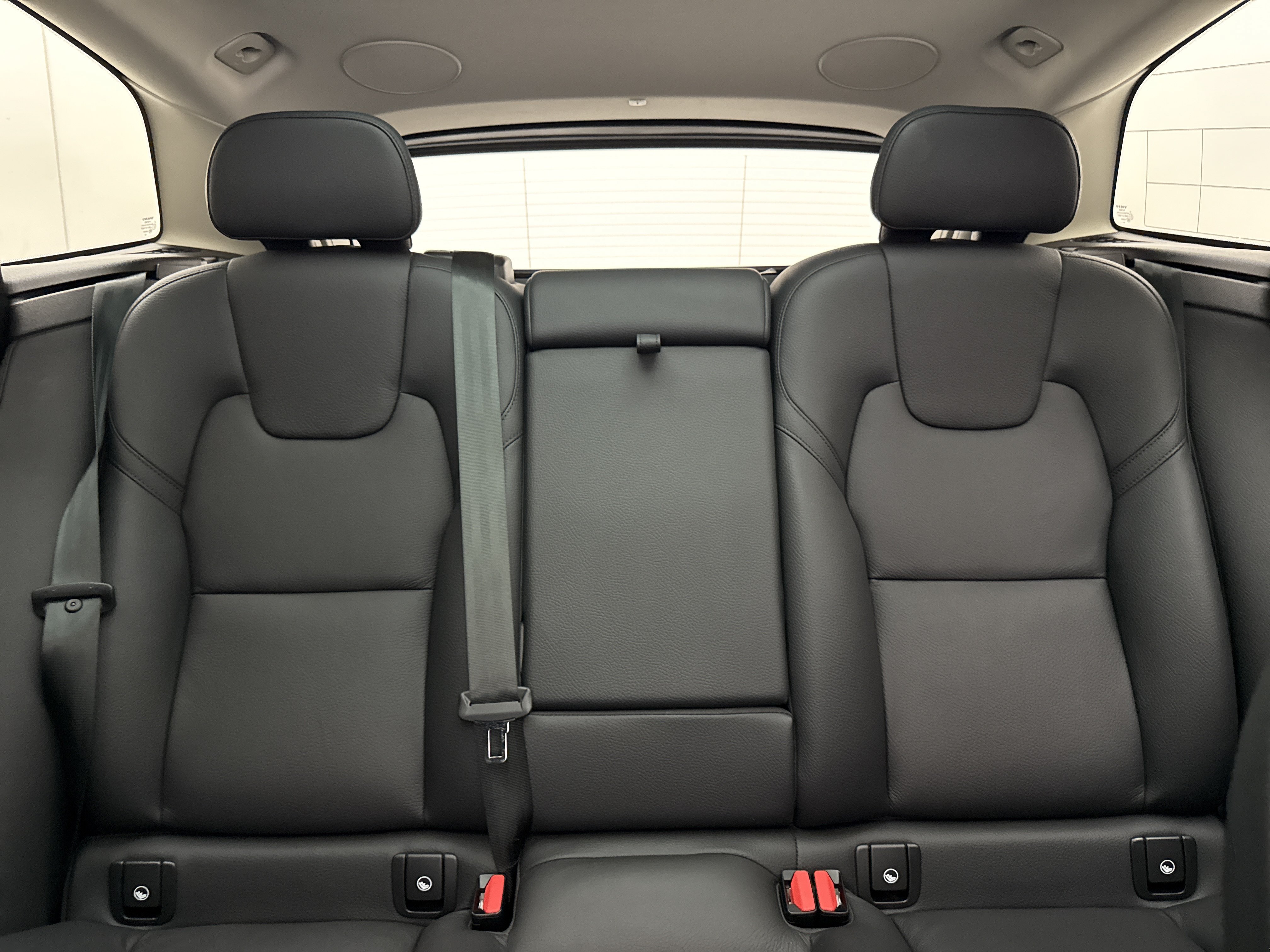 Certified 2023 Volvo XC60 B5 Plus w/ Climate Package FWD image 27