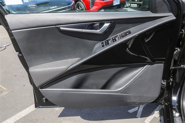 Certified 2025 Kia Niro EX image 21