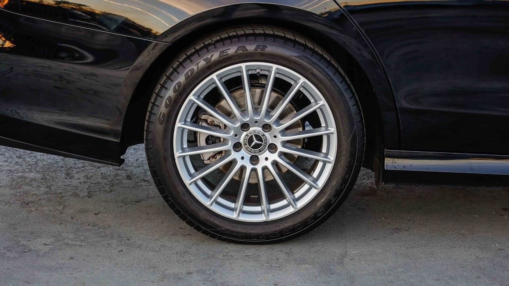 Used 2023 Mercedes-Benz E 350 Sedan image 12