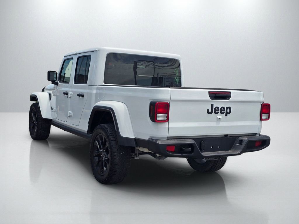 Used 2025 Jeep Gladiator Sport AWD/4WD image 7