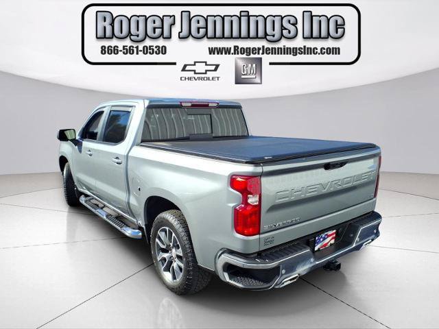 Used 2023 Chevrolet Silverado 1500 LT AWD/4WD image 3