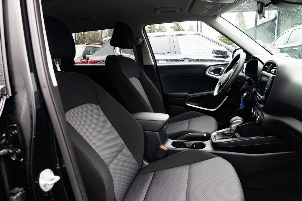 Used 2024 Kia Soul LX w/ Option Group 015 image 24