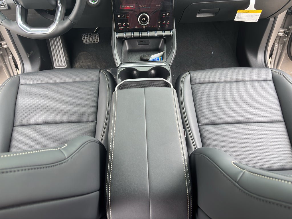 Used 2027 GMC Terrain Elevation w/ Elevation Premium Package FWD image 21