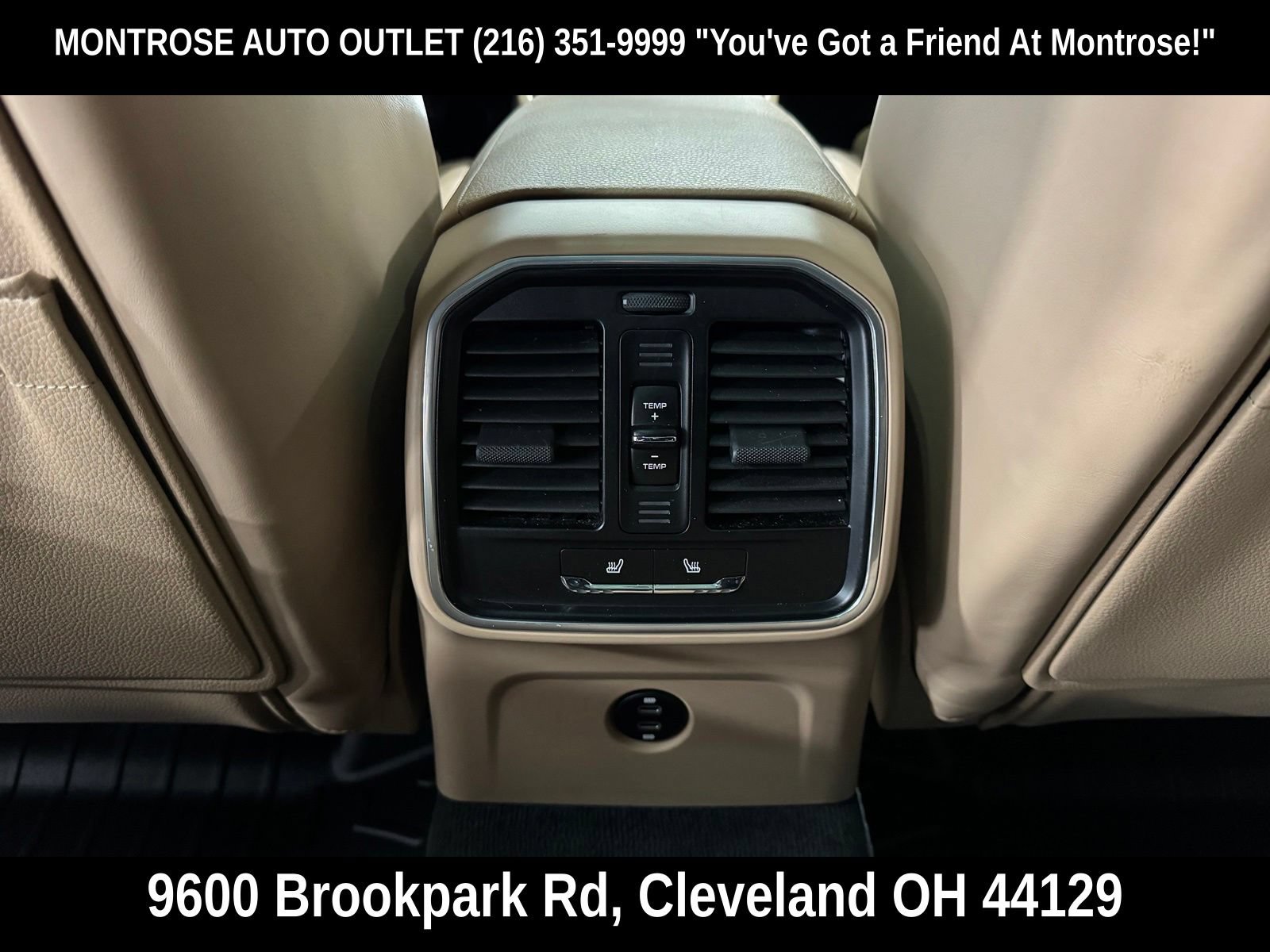 Used 2020 Porsche Macan AWD/4WD image 40