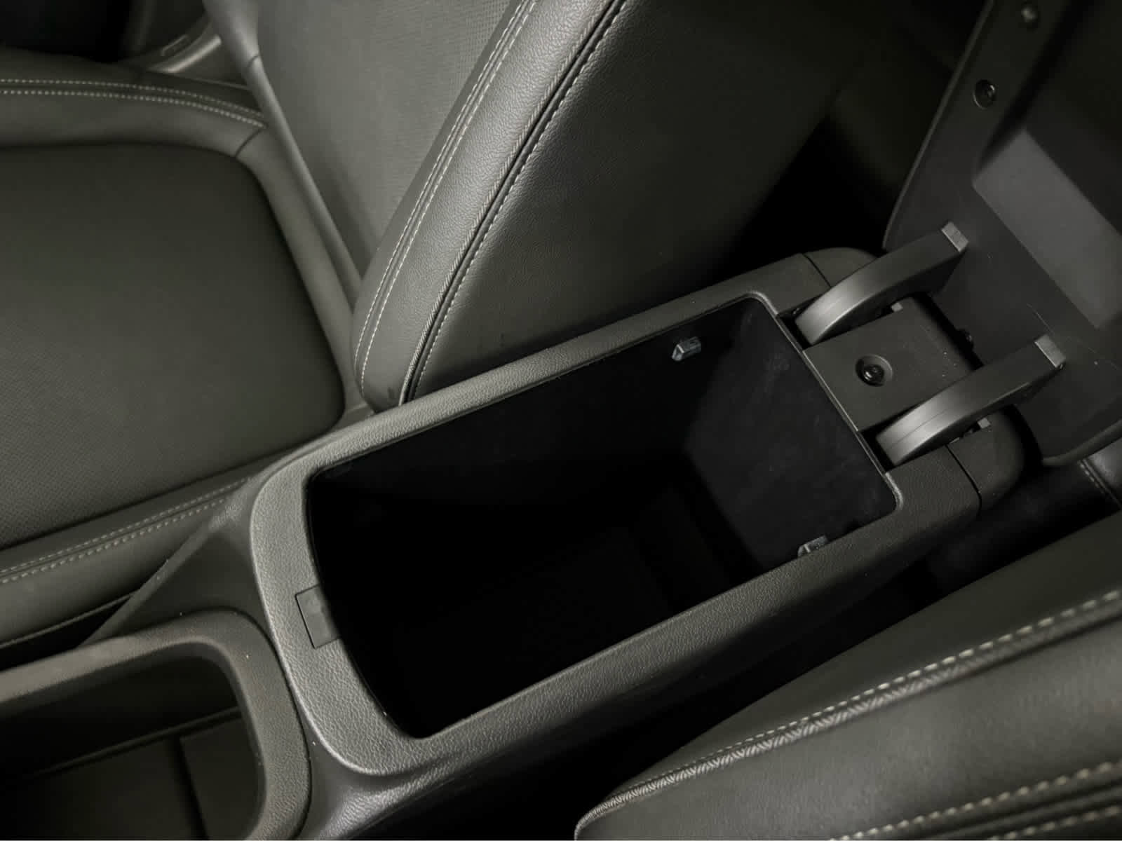 Certified 2024 Buick Encore GX Sport Touring image 25