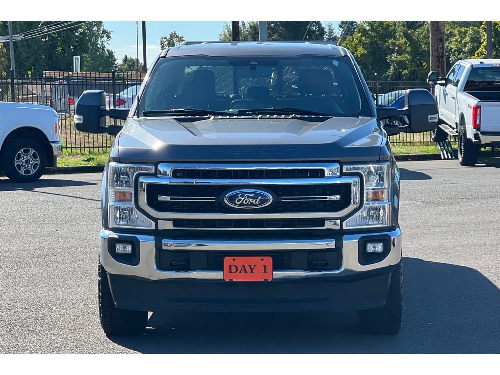 Used 2022 Ford F350 Lariat w/ Camper Package image 11