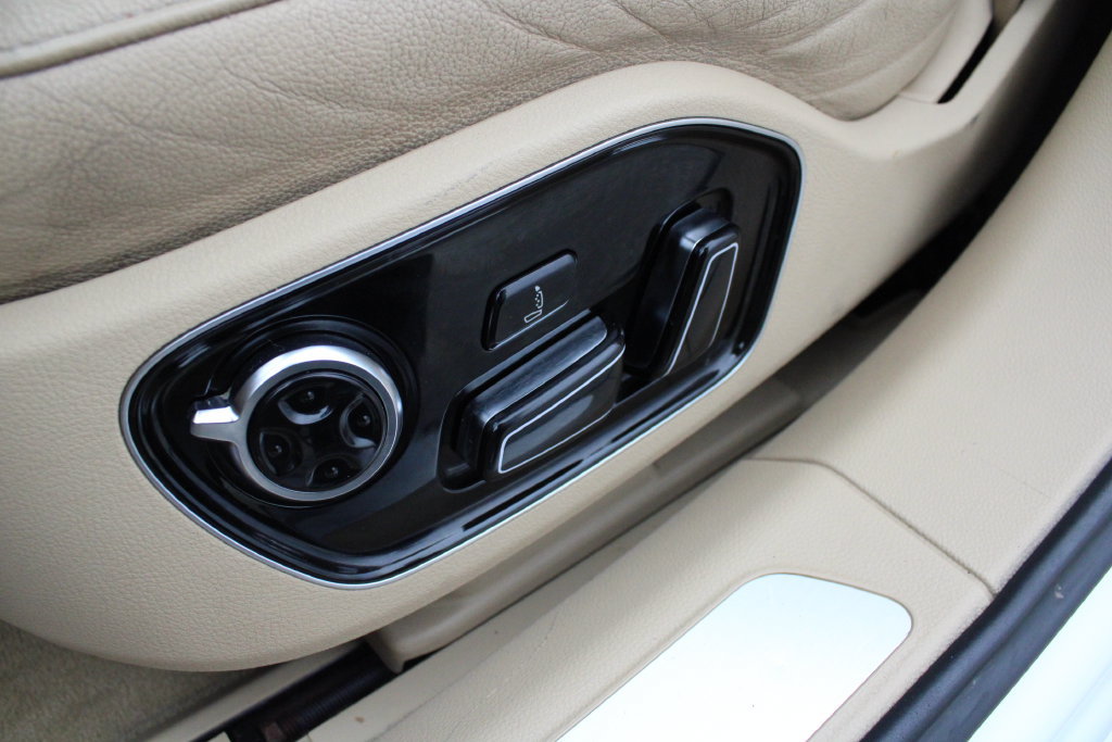 Used 2012 Audi A8 L 4.2 AWD/4WD image 3