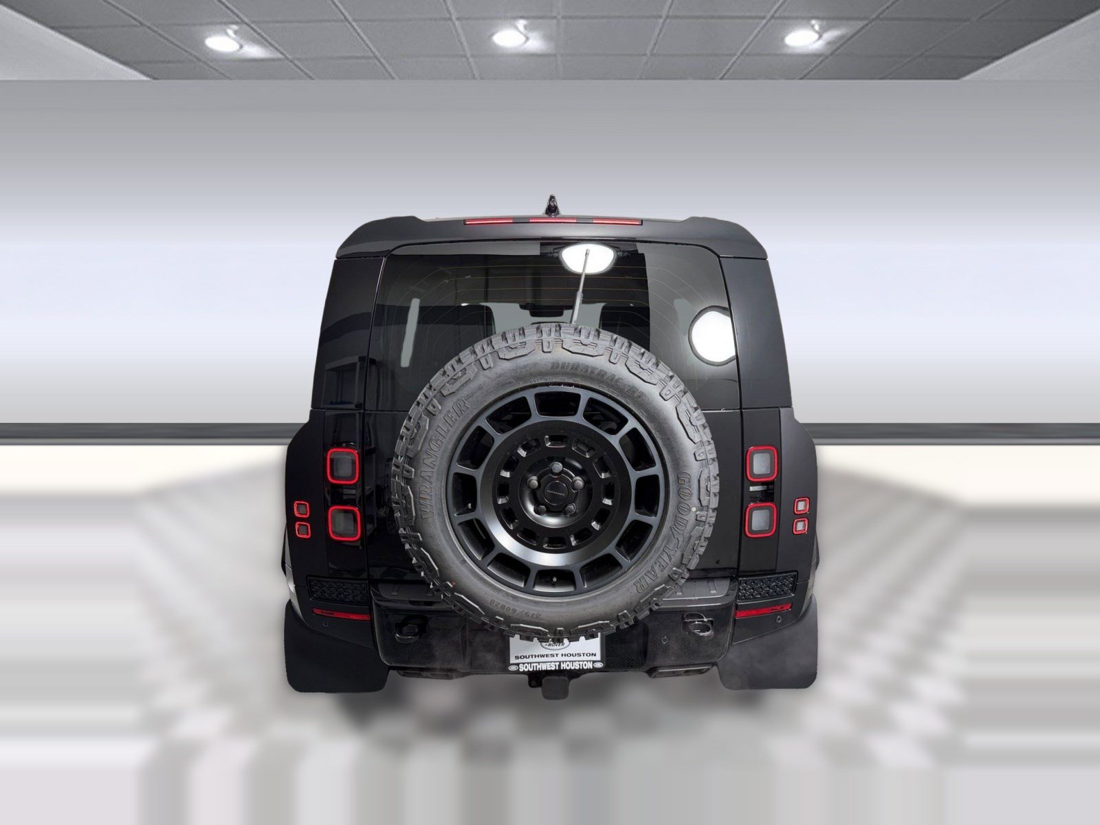 New 2026 Land Rover Defender 110 OCTA AWD/4WD image 10