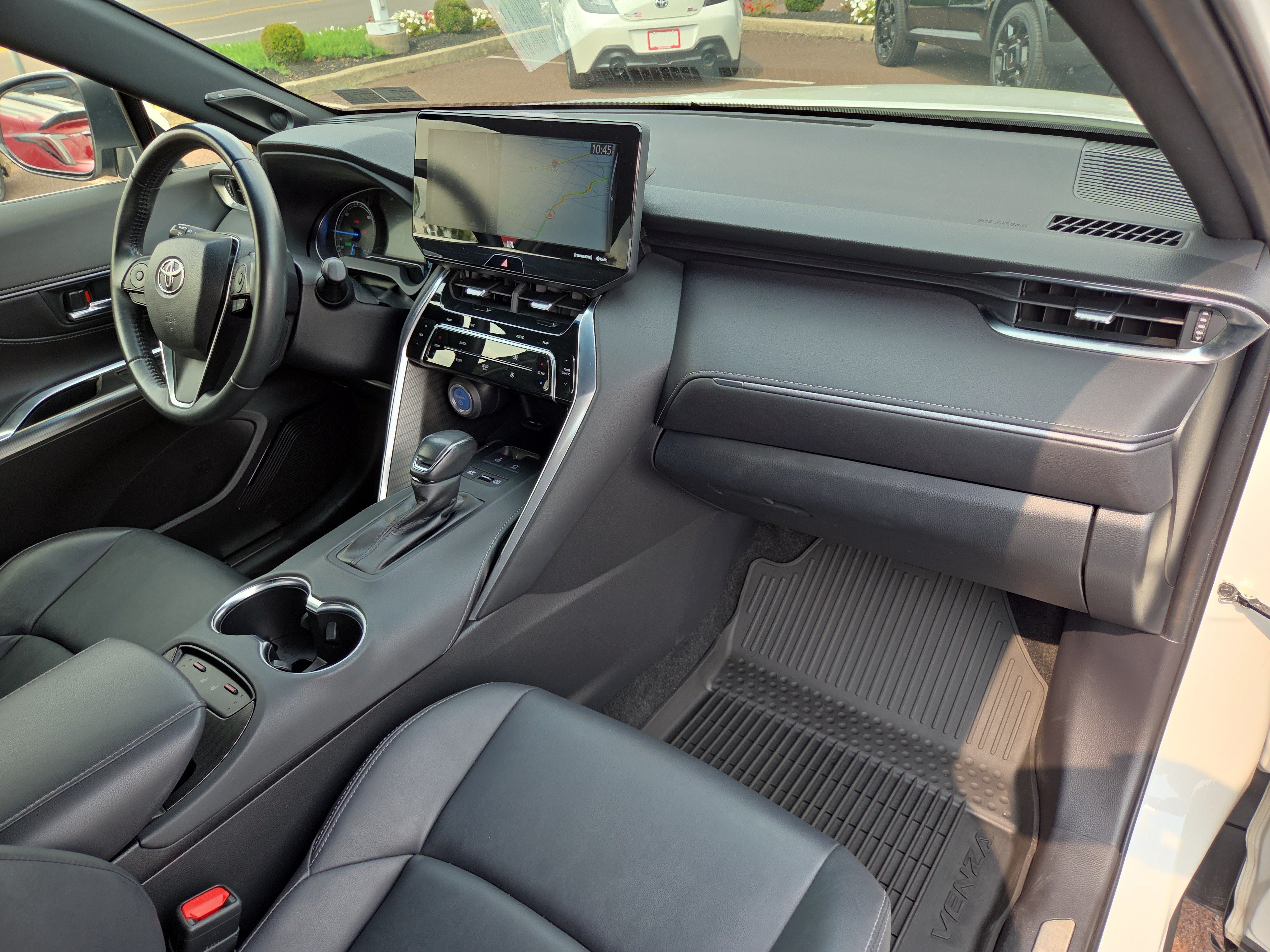 Certified 2022 Toyota Venza XLE AWD/4WD image 17