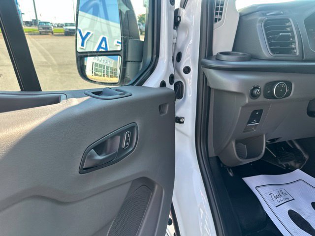 New 2026 Ford Transit 250 148 Medium Roof w/ Load Area Protection Package RWD image 33