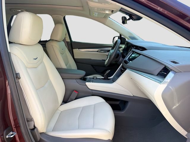 Used 2022 Cadillac XT5 Premium Luxury w/ Technology Package AWD/4WD image 15