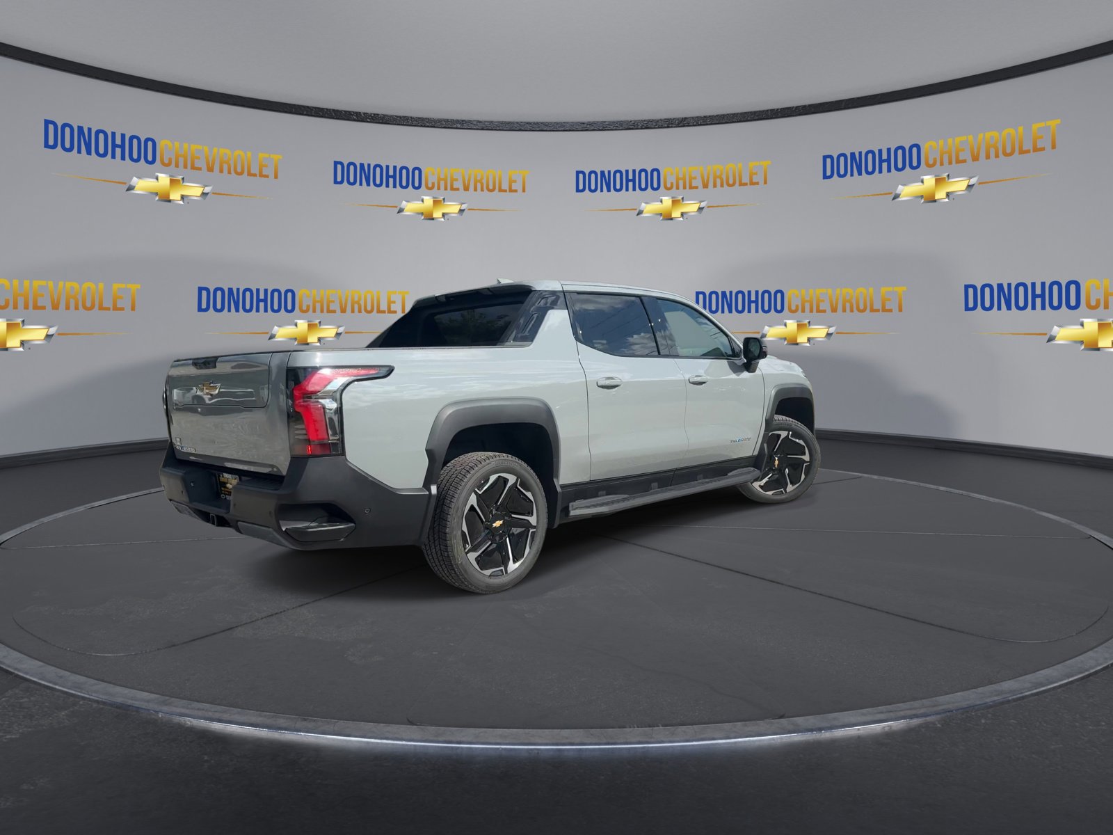 New 2026 Chevrolet Silverado EV LT w/ Premium Package image 8