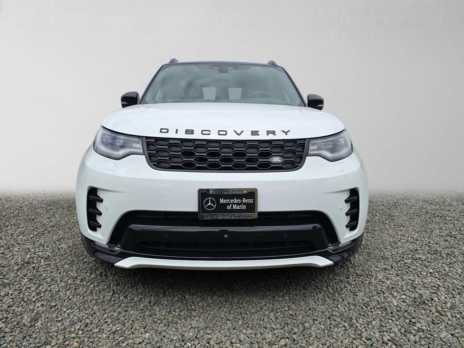 Used 2025 Land Rover Discovery Dynamic SE AWD/4WD image 8