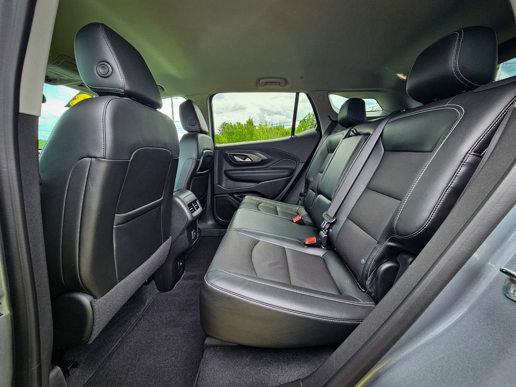 Used 2023 GMC Terrain SLT w/ Tech Package AWD/4WD image 32
