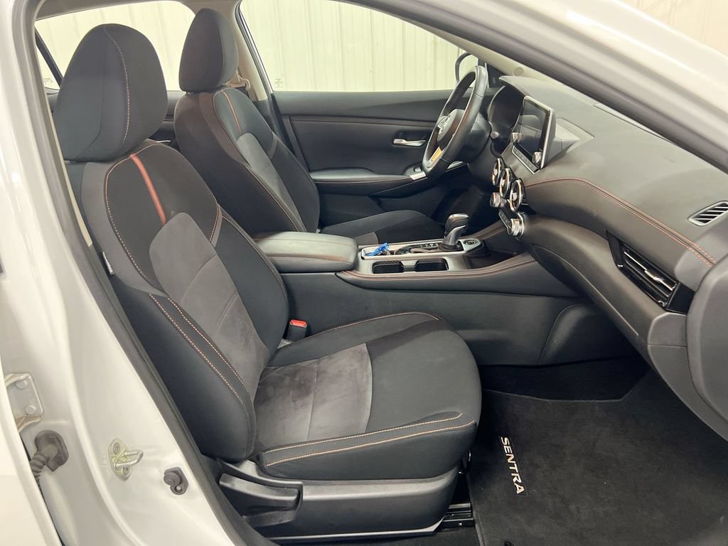 Used 2022 Nissan Sentra SR w/ Electronics Package FWD image 21