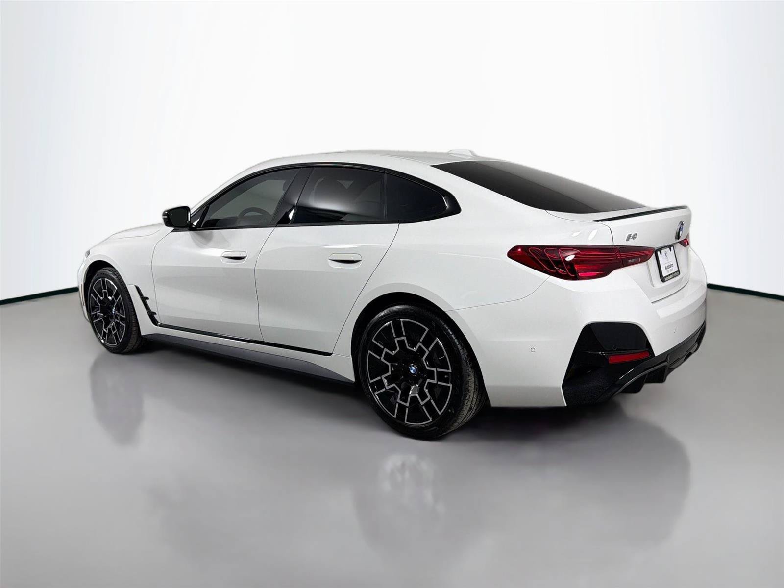 New 2026 BMW i4 eDrive40 w/ M Sport Package RWD image 7