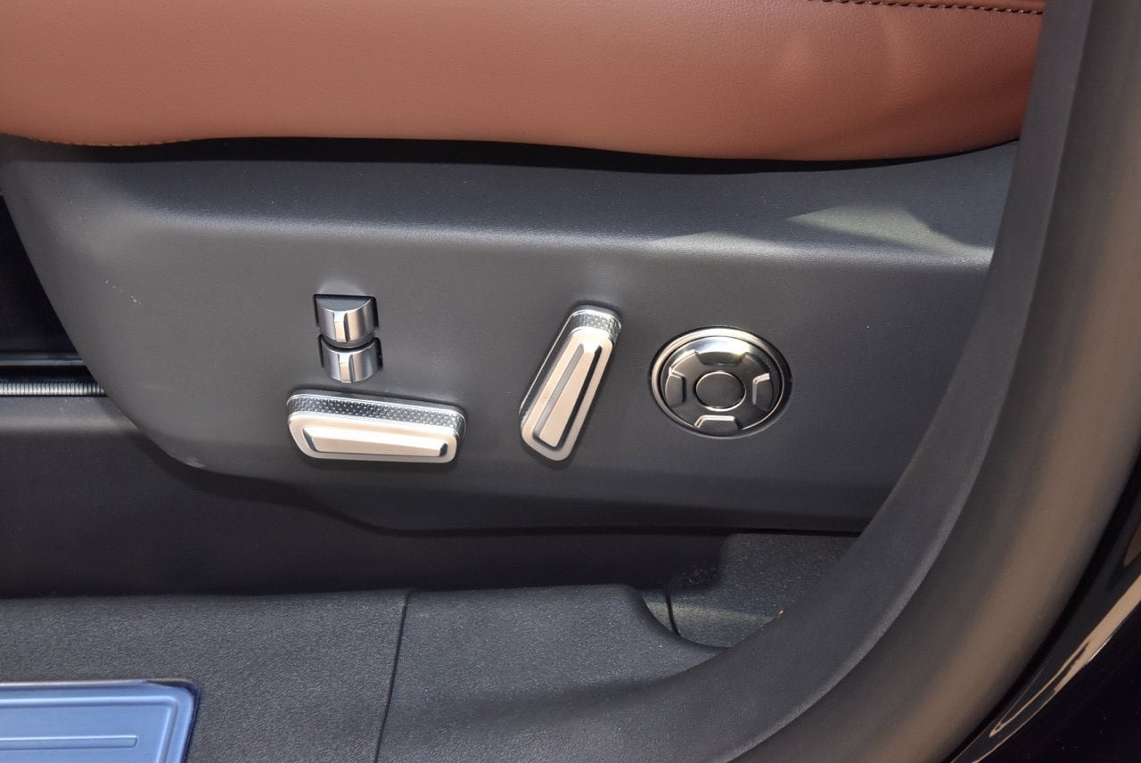 New 2026 Lincoln Nautilus Reserve AWD/4WD image 36