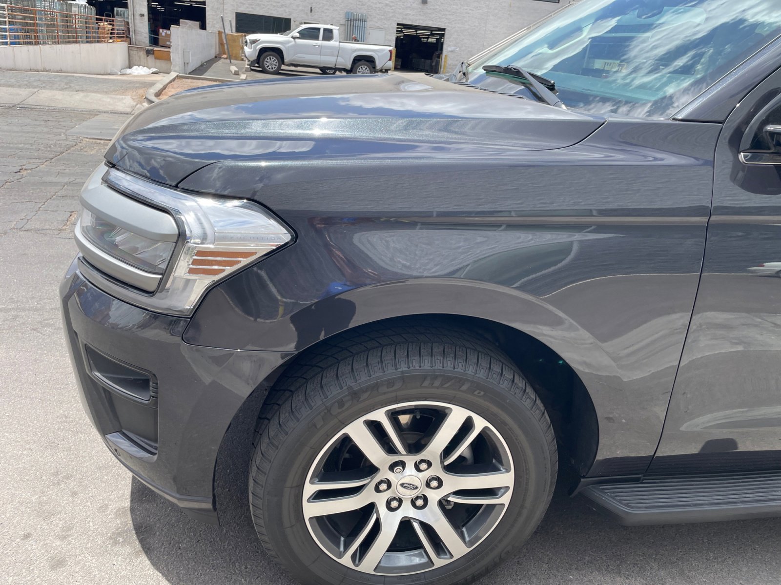 Used 2024 Ford Expedition XLT RWD image 10