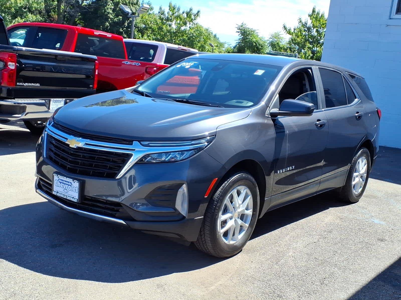 Used 2023 Chevrolet Equinox LT AWD/4WD image 3