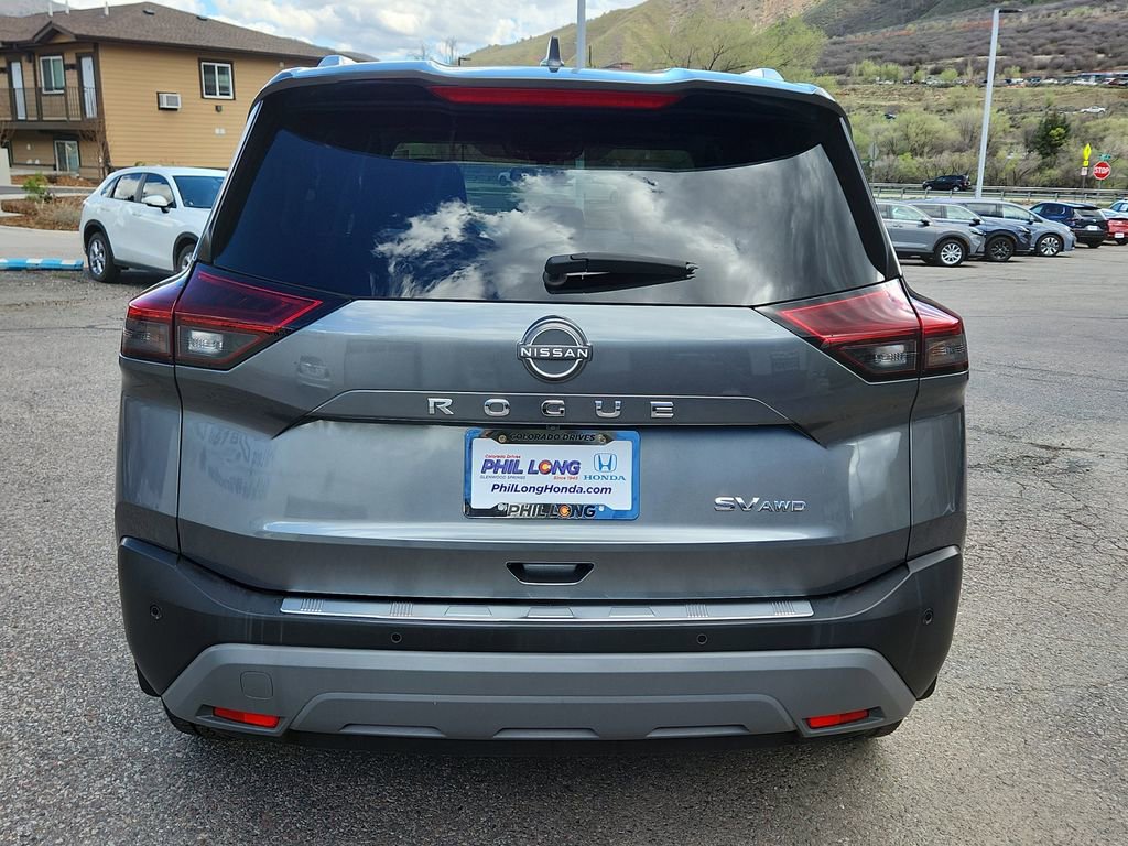 Used 2023 Nissan Rogue SV w/ SV Premium B Package image 4