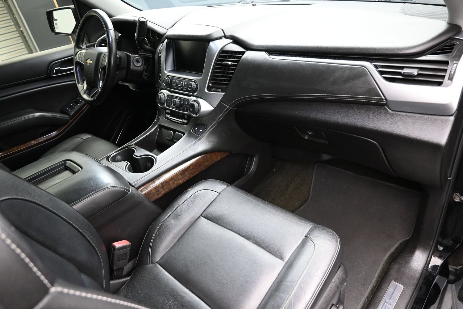 Used 2017 Chevrolet Tahoe LT AWD/4WD image 38