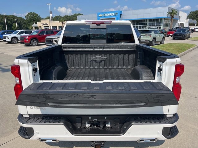 Used 2025 Chevrolet Silverado 1500 High Country w/ Technology Package image 8