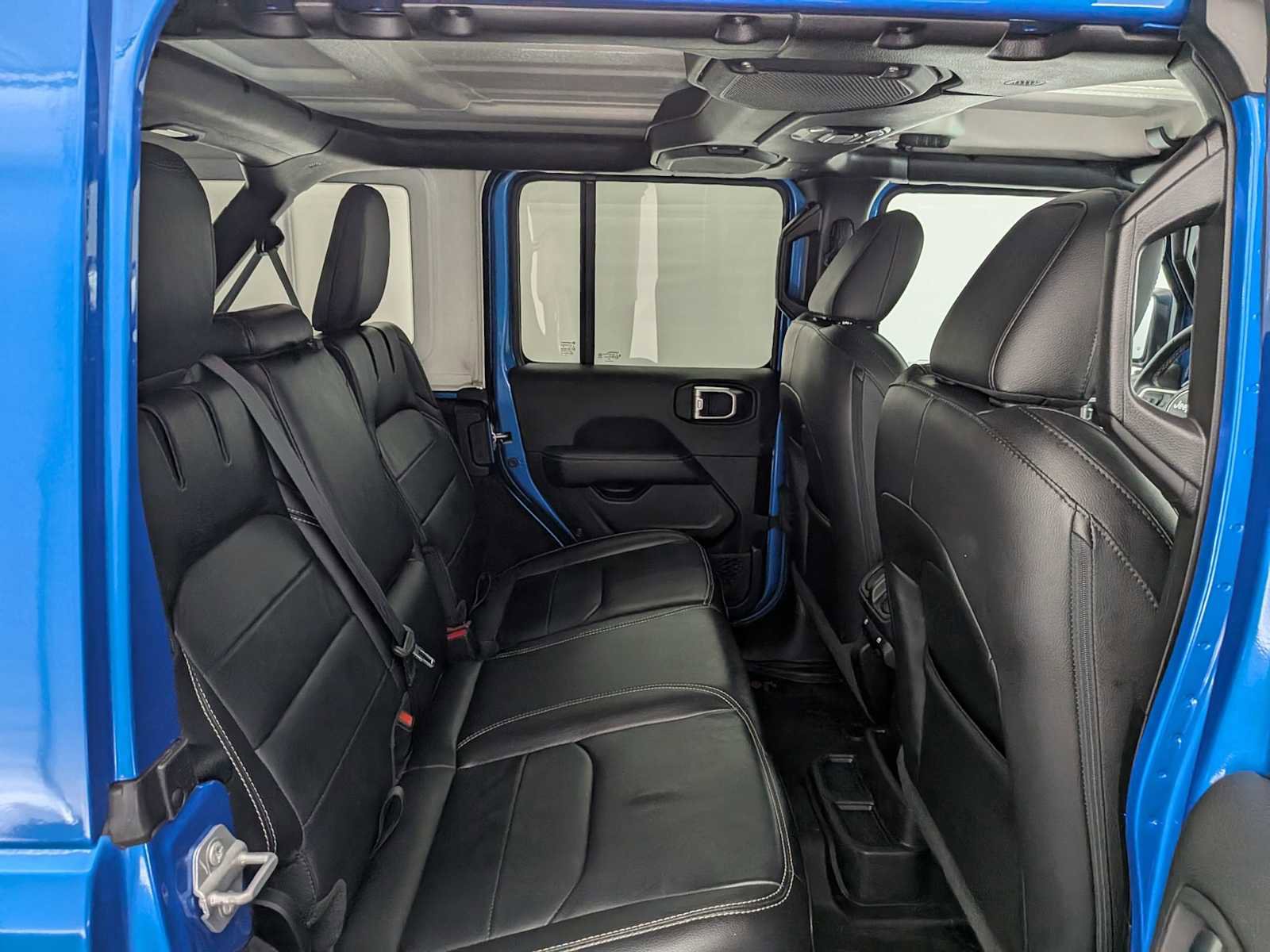 Used 2023 Jeep Wrangler Sahara w/ Cold Weather Group image 20