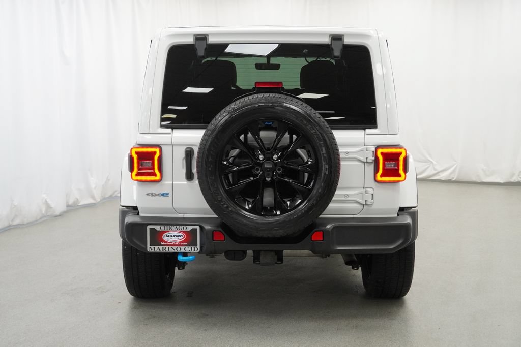 Used 2023 Jeep Wrangler Unlimited Sahara w/ Cold Weather Group AWD/4WD image 11