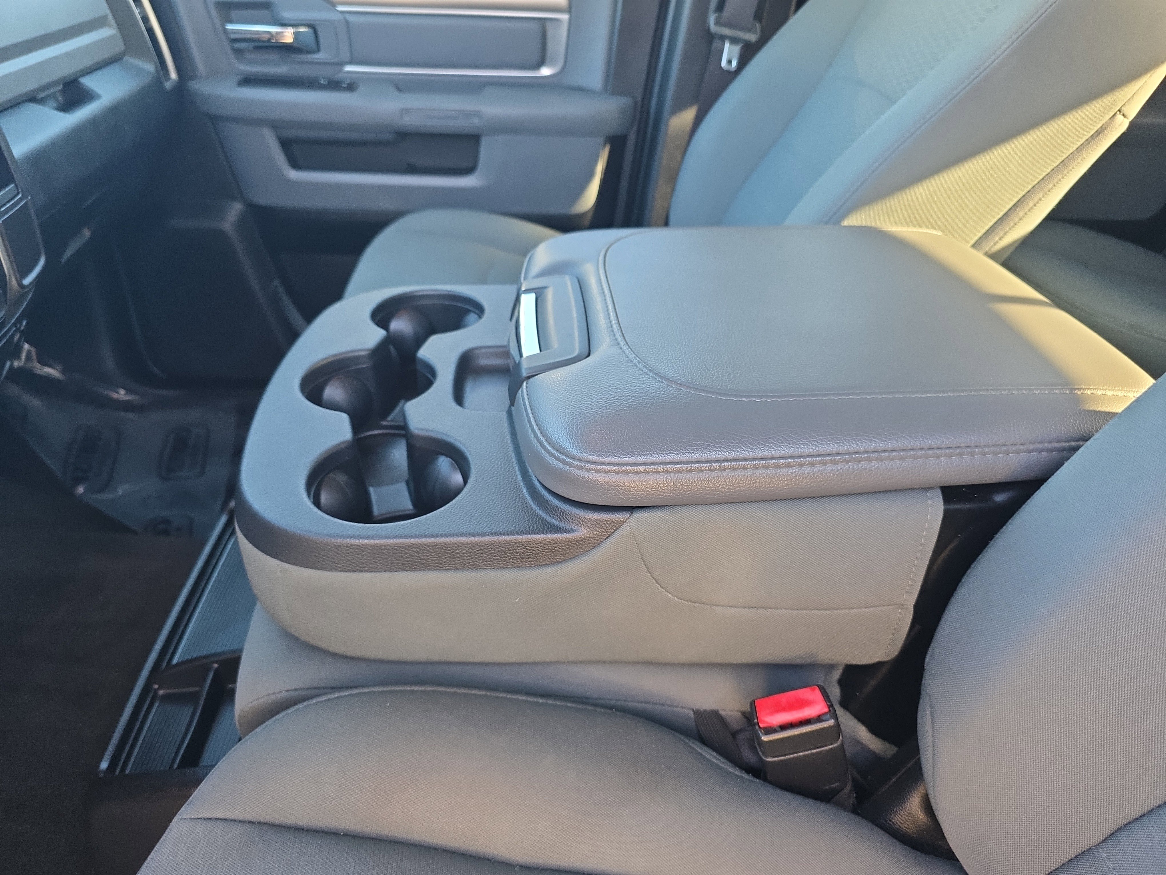 Used 2015 RAM 2500 SLT image 25