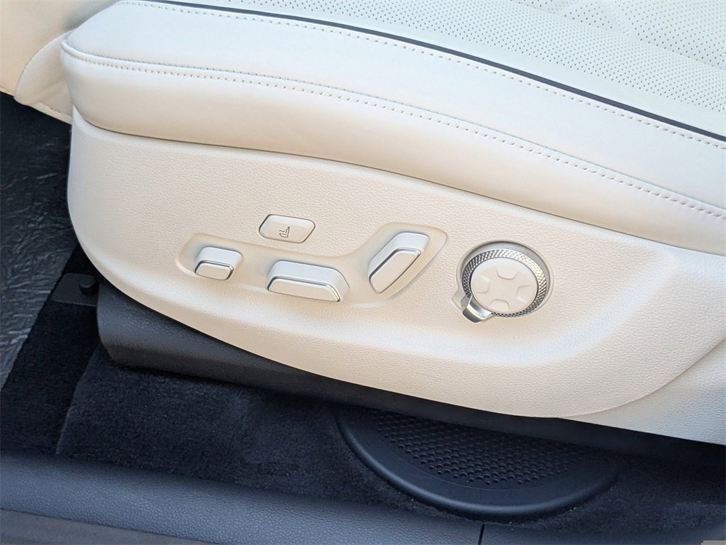 New 2025 Genesis GV80 3.5T Prestige image 19