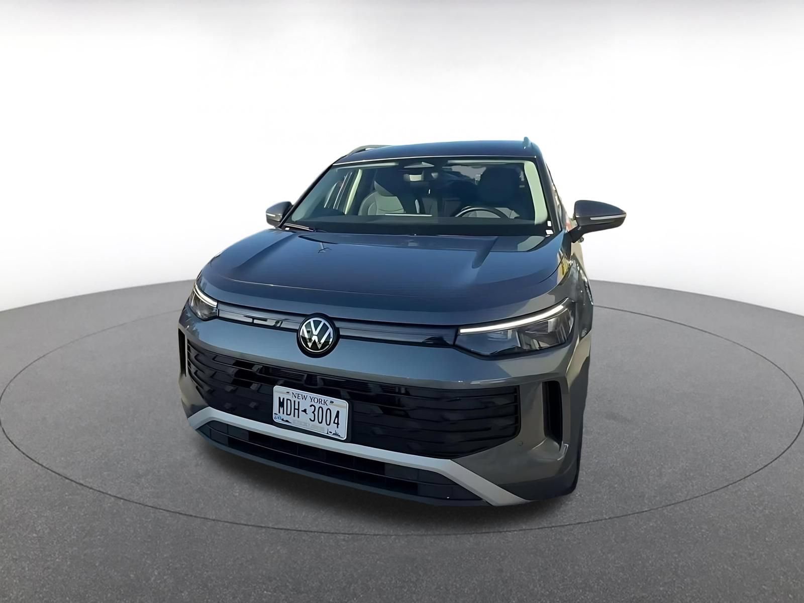 Used 2026 Volkswagen Tiguan SE AWD/4WD image 6