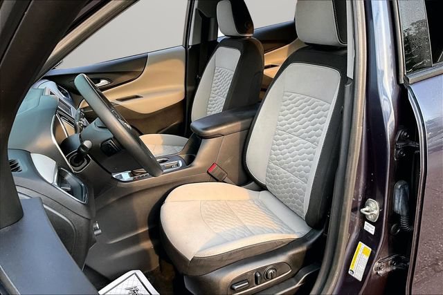 Used 2019 Chevrolet Equinox LS w/ LS Convenience Package AWD/4WD image 25