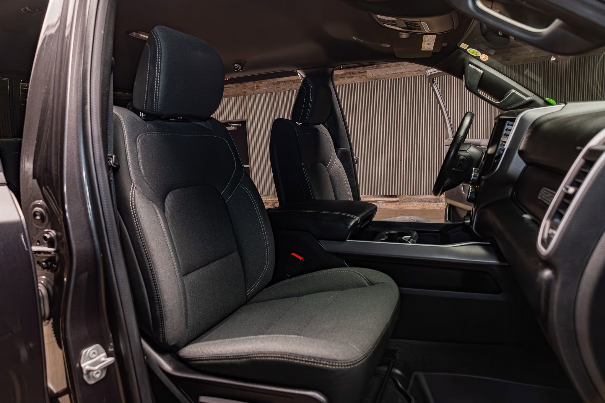 Used 2021 RAM 1500 Big Horn image 29