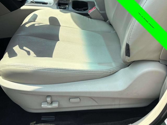 Used 2014 Subaru Outback 2.5i Limited AWD/4WD image 5