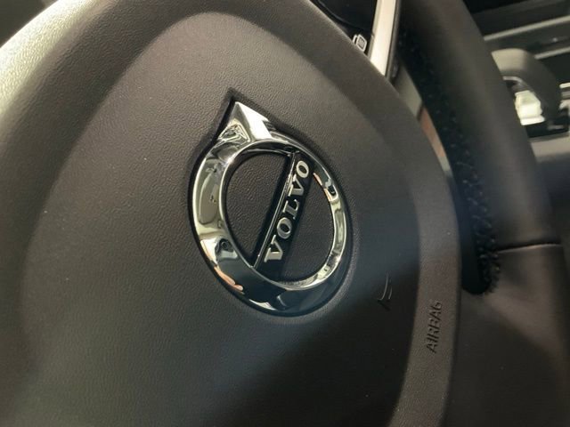 New 2026 Volvo V60 B5 Cross Country Plus w/ Protection Package Premier image 40