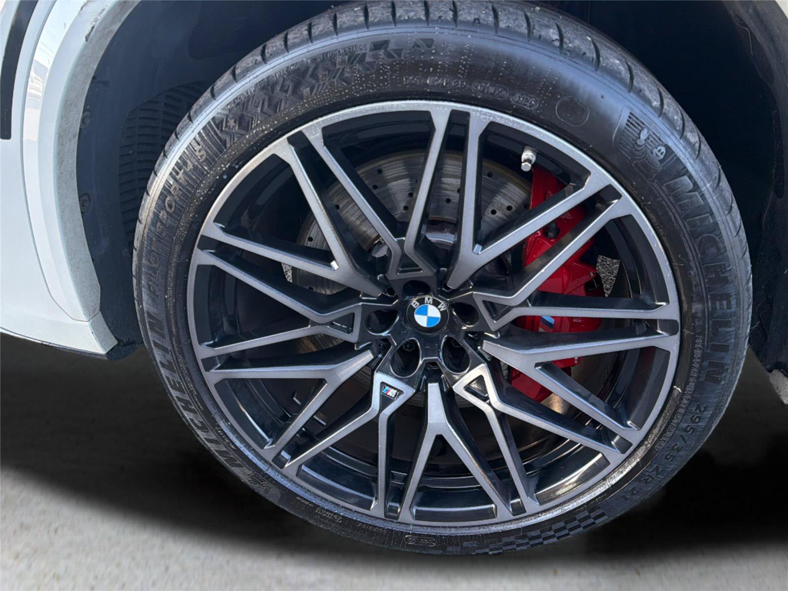 Used 2022 BMW X5 M w/ Competition Package AWD/4WD image 39