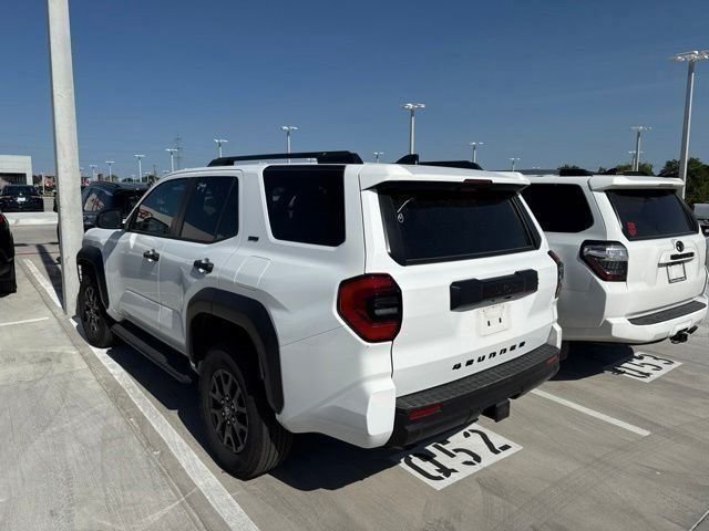 Used 2025 Toyota 4Runner SR5 AWD/4WD image 6