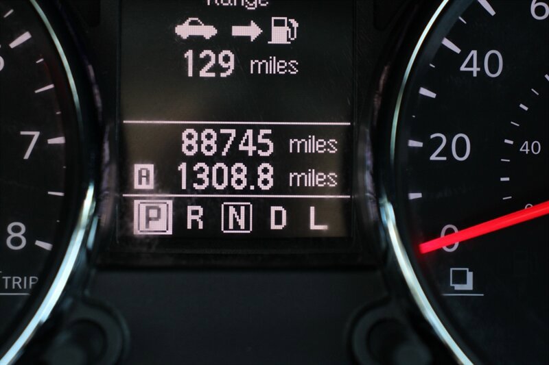 Used 2013 Nissan Rogue SV w/ Premium Pkg AWD/4WD image 7
