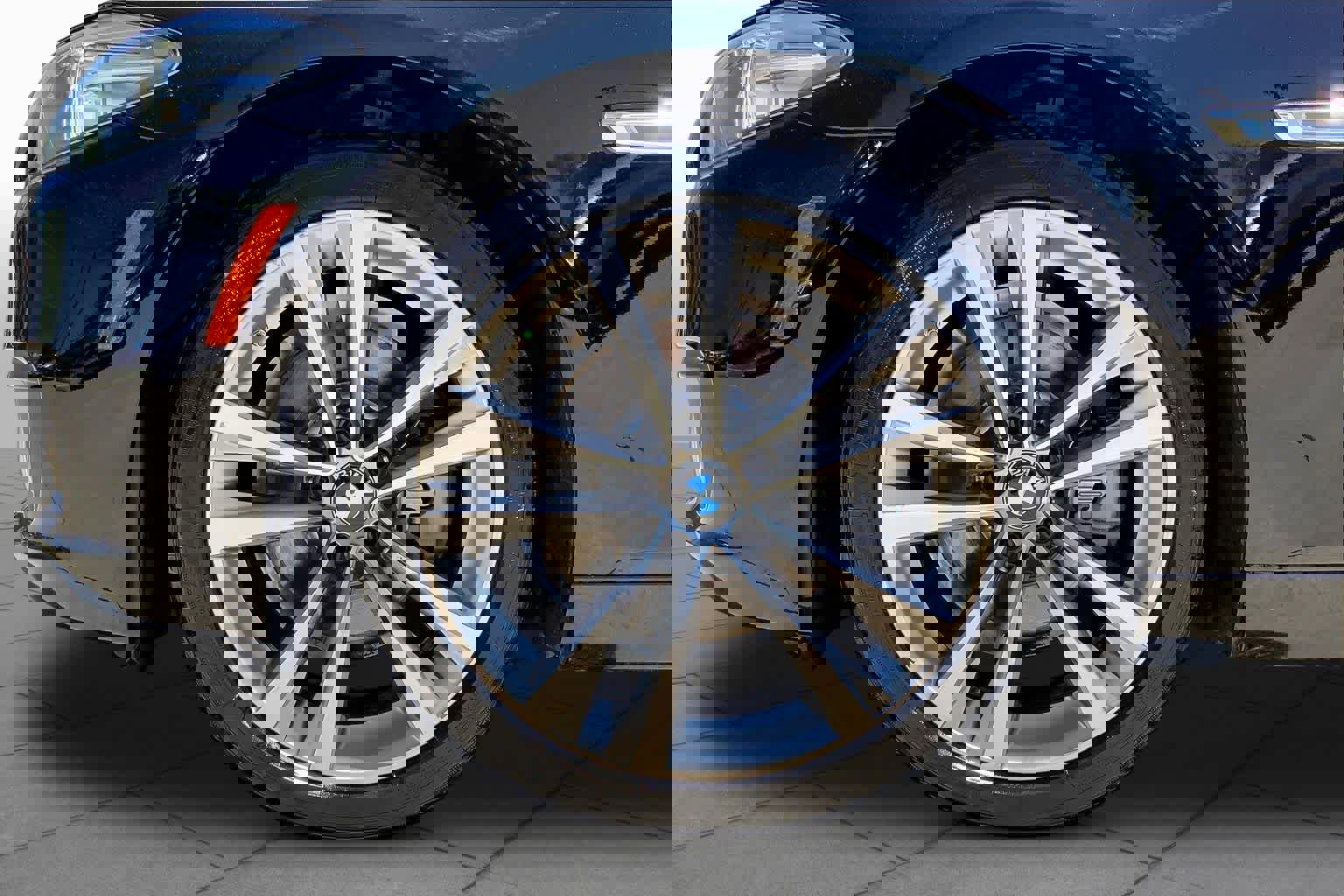 Used 2016 BMW 528i Sedan image 11