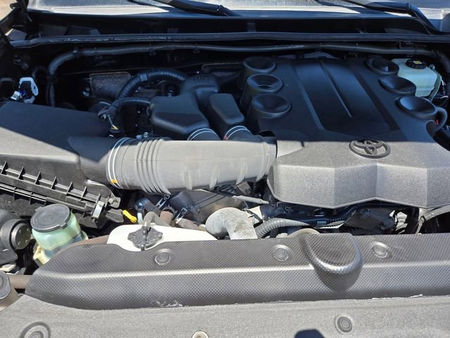 Used 2021 Toyota 4Runner Limited AWD/4WD image 23
